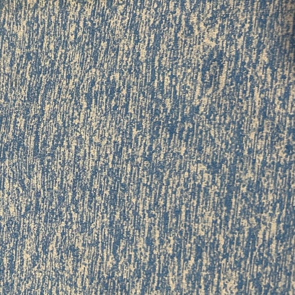 Women’s blue under armour athletic t shirt - wicking material - Picture 3 of 4